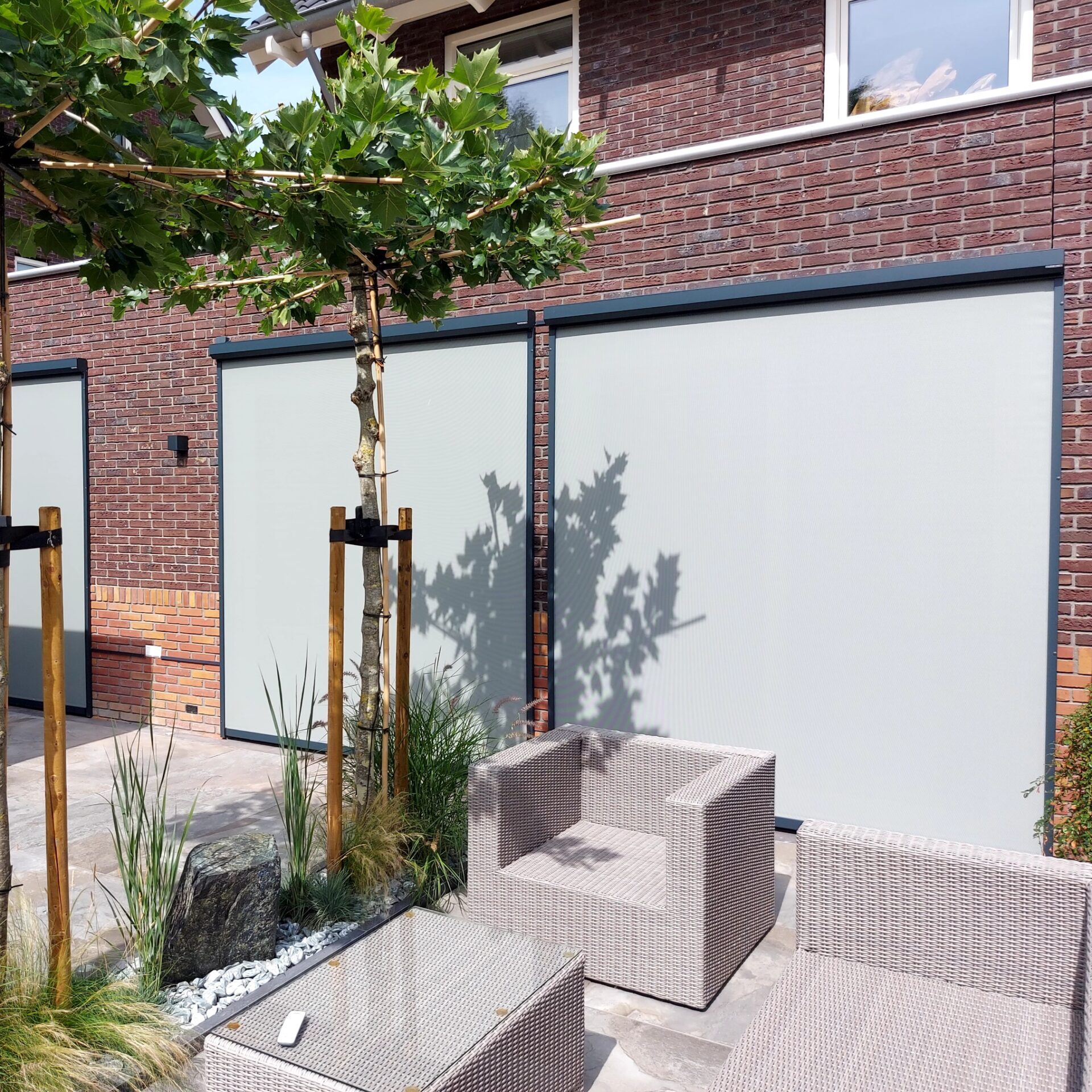Screens - Solidscreen xs (1)